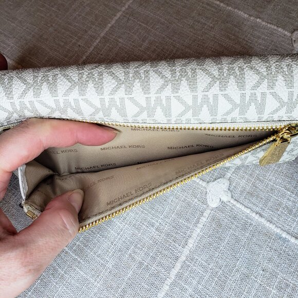 MICHAEL Michael Kors Jet Set Checkbook Wallet - White MK Logo Leather - Picture 17 of 17